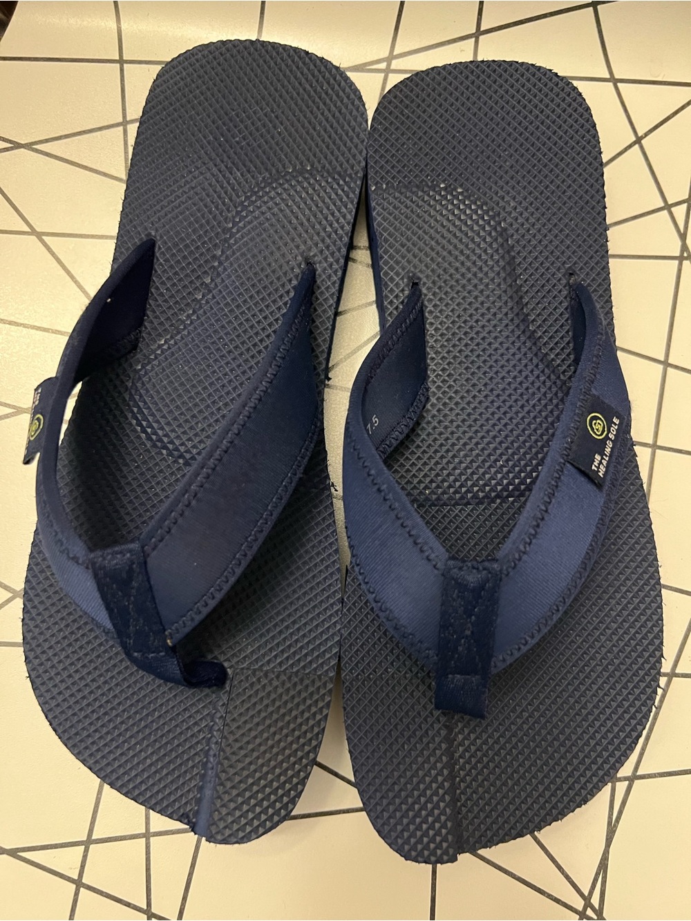The Healing Sole Sandals in Navy W9/ M7.5 orthopedic flipflops